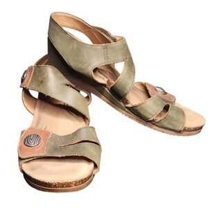 Biza Madisson Sage Leather Sandals Strappy Velcro Womens 7 Wedge